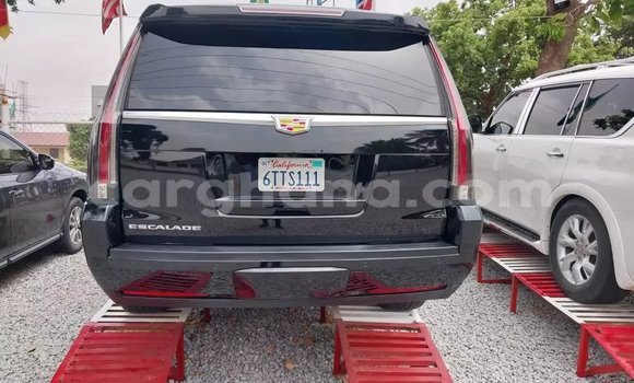 Sayi Na hannu Cadillac Escalade Black Mota in Accra a Greater Accra Sayi Na hannu Cadillac Escalade Black Mota in Accra a Greater Accra