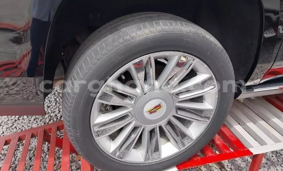 Sayi Na hannu Cadillac Escalade Black Mota in Accra a Greater Accra Sayi Na hannu Cadillac Escalade Black Mota in Accra a Greater Accra