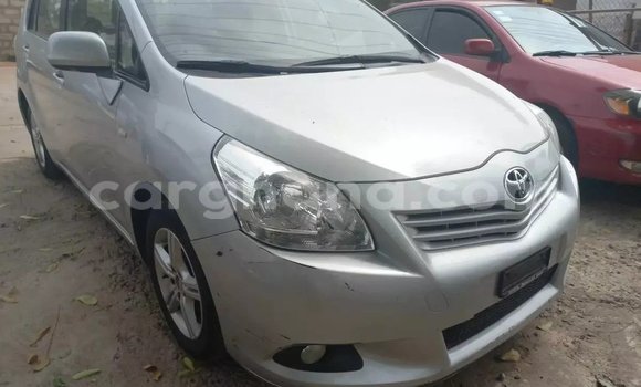 Buy Used Toyota Corolla Verso Silver Car in Accra in Greater Accra