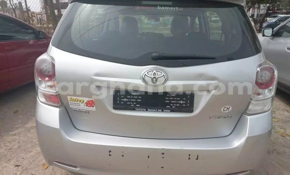 Sayi Na hannu Toyota Corolla Verso Azurfa Mota in Accra a Greater Accra Sayi Na hannu Toyota Corolla Verso Azurfa Mota in Accra a Greater Accra