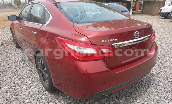 Sayi Na hannu Nissan Altima Red Mota in Accra a Greater Accra Sayi Na hannu Nissan Altima Red Mota in Accra a Greater Accra
