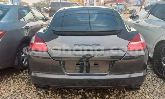 Ra Àlòkù Porsche Panamera Black Ọkọ̀ in Accra ni Greater Accra Ra Àlòkù Porsche Panamera Black Ọkọ̀ in Accra ni Greater Accra
