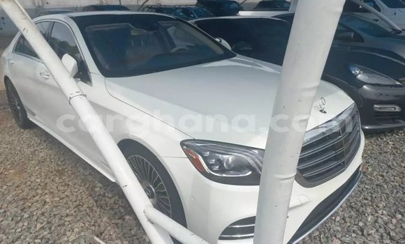 Sayi Na hannu Mercedes‒Benz S–Class White Mota in Accra a Greater Accra Sayi Na hannu Mercedes‒Benz S–Class White Mota in Accra a Greater Accra