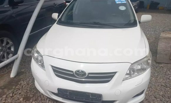 Sayi Na hannu Toyota Corolla White Mota in Accra a Greater Accra Sayi Na hannu Toyota Corolla White Mota in Accra a Greater Accra