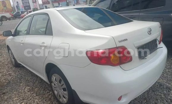 Sayi Na hannu Toyota Corolla White Mota in Accra a Greater Accra Sayi Na hannu Toyota Corolla White Mota in Accra a Greater Accra