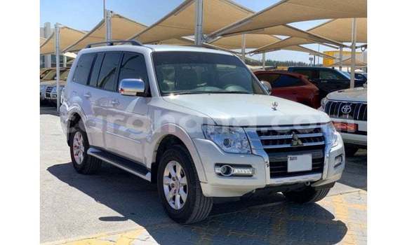 Ra Imported Mitsubishi Pajero funfun Ọkọ̀ in Import - Dubai ni Ashanti Ra Imported Mitsubishi Pajero funfun Ọkọ̀ in Import - Dubai ni Ashanti