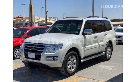 Ra Imported Mitsubishi Pajero funfun Ọkọ̀ in Import - Dubai ni Ashanti Ra Imported Mitsubishi Pajero funfun Ọkọ̀ in Import - Dubai ni Ashanti