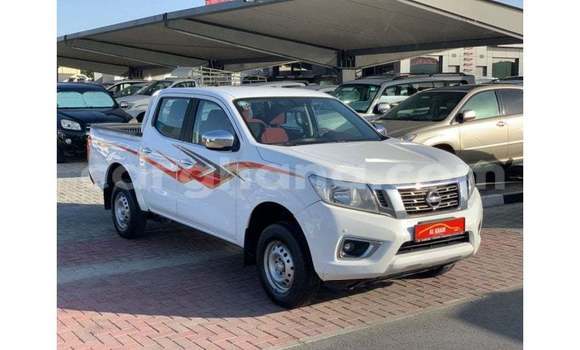 Sayi Imported Nissan Navara White Mota in Import - Dubai a Ashanti Sayi Imported Nissan Navara White Mota in Import - Dubai a Ashanti