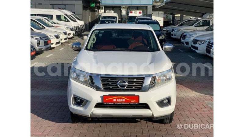 Big with watermark nissan navara ashanti import dubai 54475