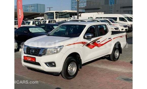 Sayi Imported Nissan Navara White Mota in Import - Dubai a Ashanti Sayi Imported Nissan Navara White Mota in Import - Dubai a Ashanti
