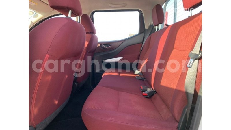 Big with watermark nissan navara ashanti import dubai 54475