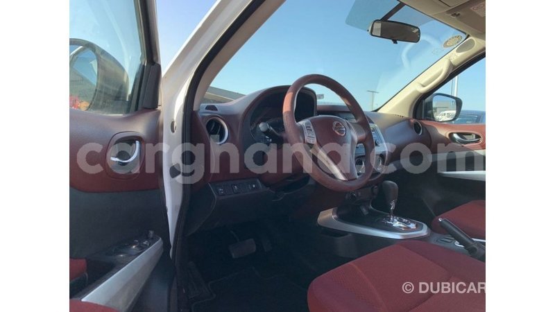 Big with watermark nissan navara ashanti import dubai 54475