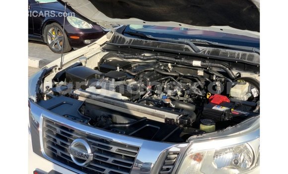 Sayi Imported Nissan Navara White Mota in Import - Dubai a Ashanti Sayi Imported Nissan Navara White Mota in Import - Dubai a Ashanti