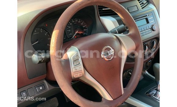 Sayi Imported Nissan Navara White Mota in Import - Dubai a Ashanti Sayi Imported Nissan Navara White Mota in Import - Dubai a Ashanti