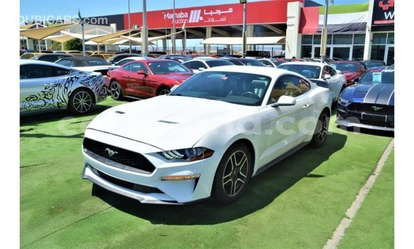 Ra Imported Ford Mustang funfun Ọkọ̀ in Import - Dubai ni Ashanti Ra Imported Ford Mustang funfun Ọkọ̀ in Import - Dubai ni Ashanti