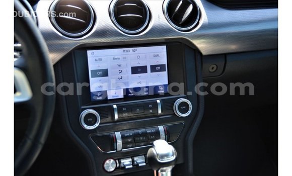 Ra Imported Ford Mustang funfun Ọkọ̀ in Import - Dubai ni Ashanti Ra Imported Ford Mustang funfun Ọkọ̀ in Import - Dubai ni Ashanti