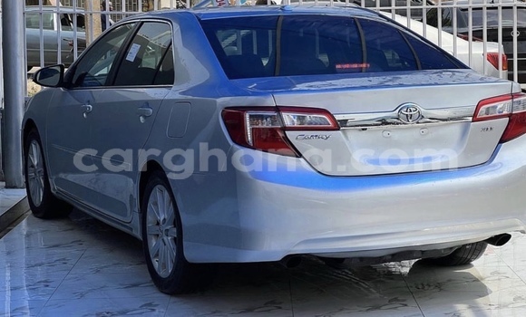Sayi Na hannu Toyota Camry Azurfa Mota in Accra a Greater Accra Sayi Na hannu Toyota Camry Azurfa Mota in Accra a Greater Accra