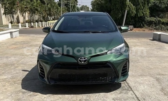 Ra Àlòkù Toyota Camry Alawọ ewe Ọkọ̀ in Accra ni Greater Accra