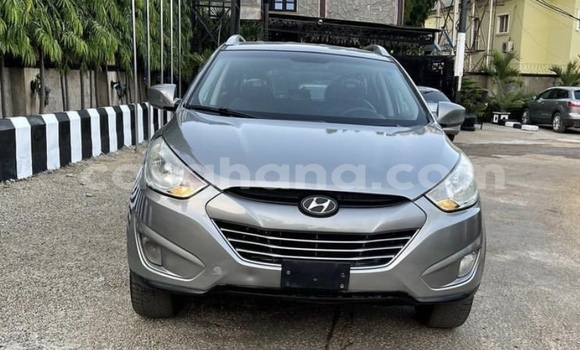 Sayi Na hannu Hyundai ix35 Azurfa Mota in Accra a Greater Accra