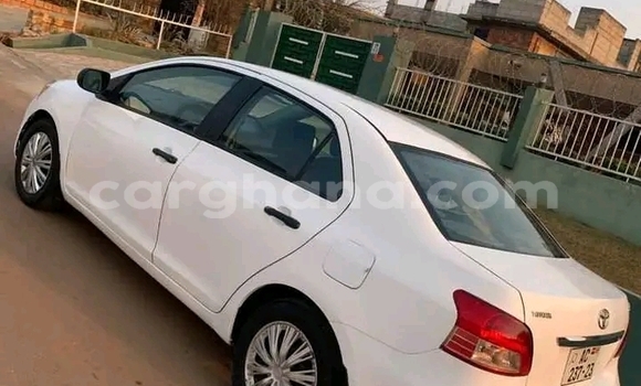 Buy Used Toyota Yaris White Car in Accra in Greater Accra Buy Used Toyota Yaris White Car in Accra in Greater Accra
