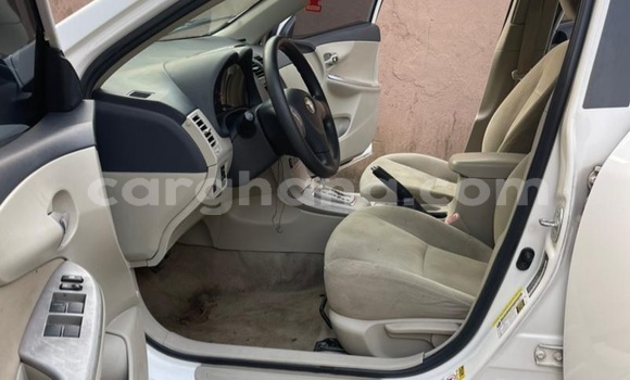 Ra Àlòkù Toyota Corolla funfun Ọkọ̀ in Sekondi–Takoradi Metropolitan ni Oorun Ra Àlòkù Toyota Corolla funfun Ọkọ̀ in Sekondi–Takoradi Metropolitan ni Oorun