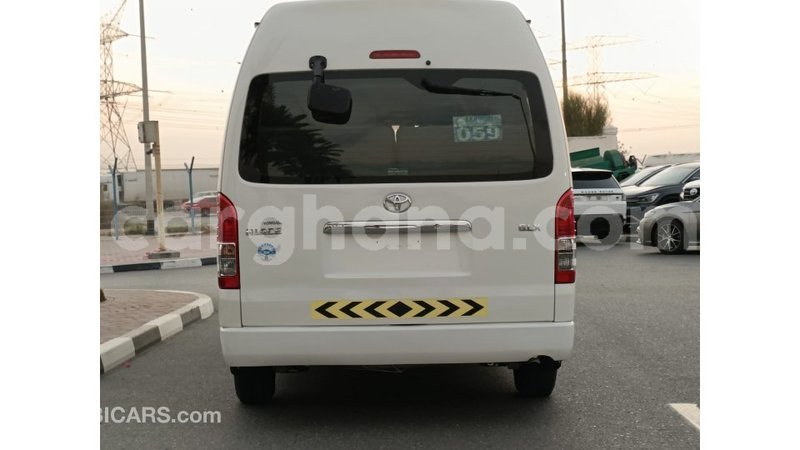 Big with watermark toyota hiace ashanti import dubai 54530