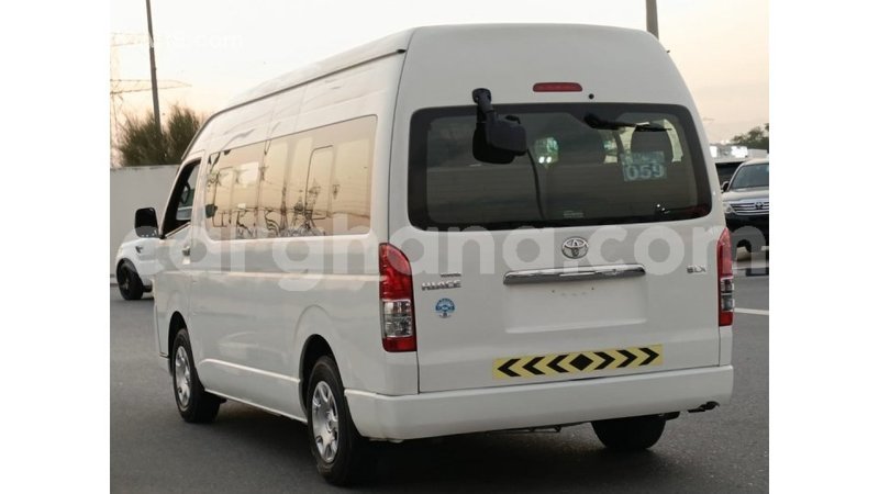 Big with watermark toyota hiace ashanti import dubai 54530