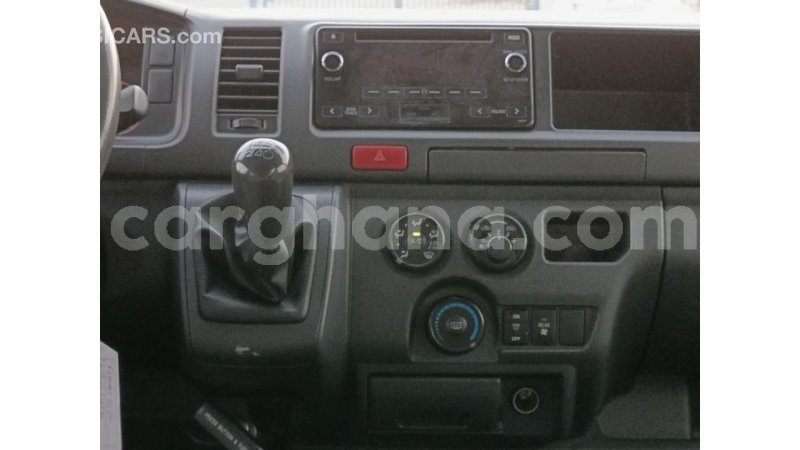 Big with watermark toyota hiace ashanti import dubai 54530