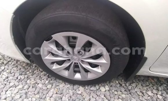 Sayi Na hannu Toyota Camry White Mota in Accra a Greater Accra Sayi Na hannu Toyota Camry White Mota in Accra a Greater Accra