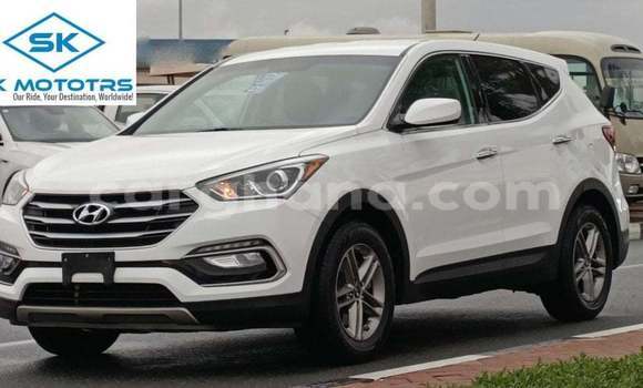 Ra Imported Hyundai Santa Fe funfun Ọkọ̀ in Import - Dubai ni Ashanti Ra Imported Hyundai Santa Fe funfun Ọkọ̀ in Import - Dubai ni Ashanti