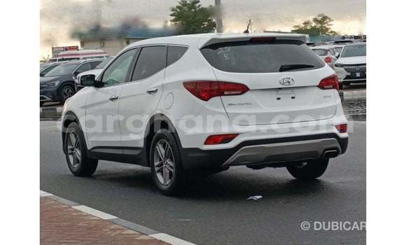 Ra Imported Hyundai Santa Fe funfun Ọkọ̀ in Import - Dubai ni Ashanti Ra Imported Hyundai Santa Fe funfun Ọkọ̀ in Import - Dubai ni Ashanti