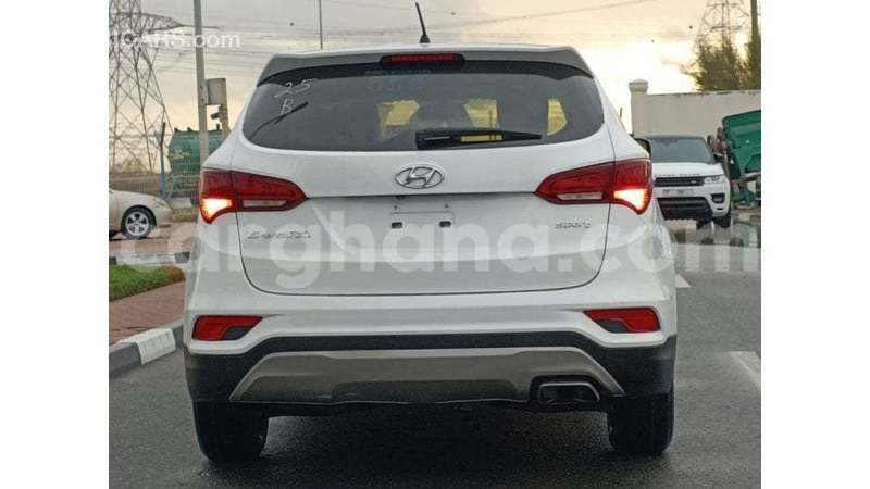 Big with watermark hyundai santa fe ashanti import dubai 54558