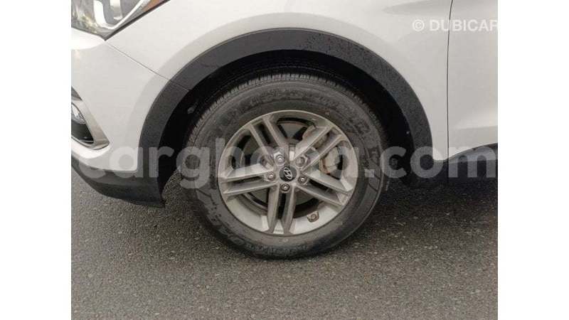 Big with watermark hyundai santa fe ashanti import dubai 54558