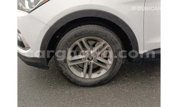 Ra Imported Hyundai Santa Fe funfun Ọkọ̀ in Import - Dubai ni Ashanti Ra Imported Hyundai Santa Fe funfun Ọkọ̀ in Import - Dubai ni Ashanti