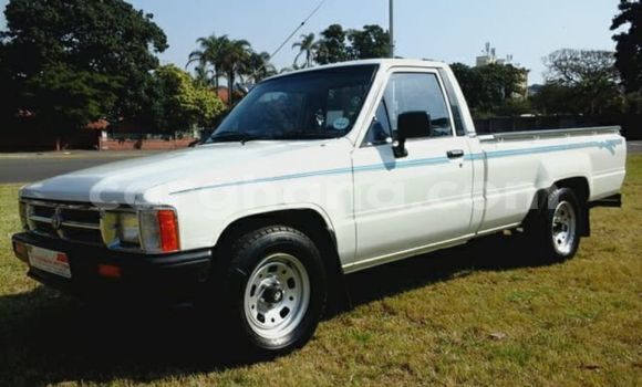 Buy Used Toyota Hilux White Car in Abokobi in Greater Accra Buy Used Toyota Hilux White Car in Abokobi in Greater Accra