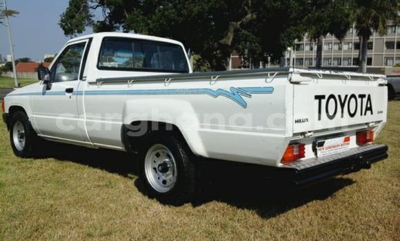 Buy Used Toyota Hilux White Car in Abokobi in Greater Accra Buy Used Toyota Hilux White Car in Abokobi in Greater Accra