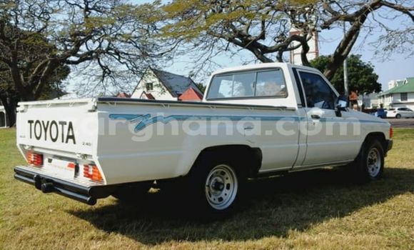 Buy Used Toyota Hilux White Car in Abokobi in Greater Accra Buy Used Toyota Hilux White Car in Abokobi in Greater Accra