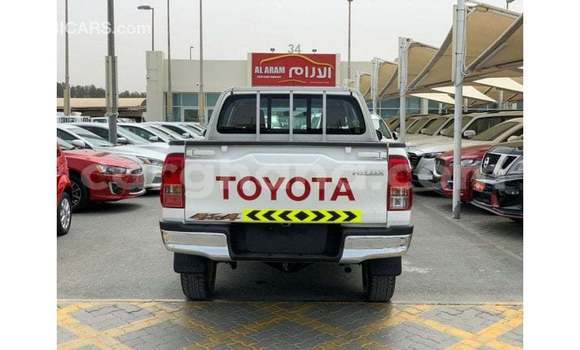 Ra Imported Toyota Hilux funfun Ọkọ̀ in Import - Dubai ni Ashanti Ra Imported Toyota Hilux funfun Ọkọ̀ in Import - Dubai ni Ashanti