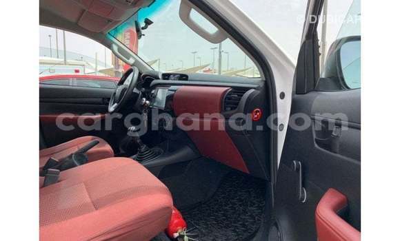 Ra Imported Toyota Hilux funfun Ọkọ̀ in Import - Dubai ni Ashanti Ra Imported Toyota Hilux funfun Ọkọ̀ in Import - Dubai ni Ashanti