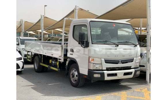 Buy Import Mitsubishi Carisma White Car in Import - Dubai in Ashanti Buy Import Mitsubishi Carisma White Car in Import - Dubai in Ashanti