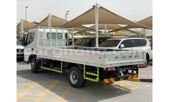 Buy Import Mitsubishi Carisma White Car in Import - Dubai in Ashanti Buy Import Mitsubishi Carisma White Car in Import - Dubai in Ashanti