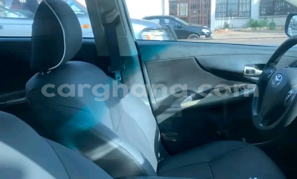 Sayi Na hannu Toyota Corolla White Mota in Accra a Greater Accra Sayi Na hannu Toyota Corolla White Mota in Accra a Greater Accra