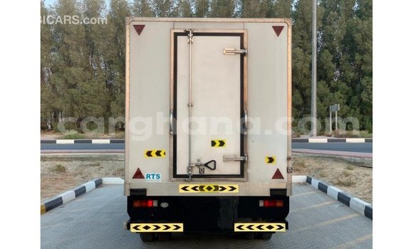 Ra Imported Mitsubishi i funfun Ọkọ̀ in Import - Dubai ni Ashanti Ra Imported Mitsubishi i funfun Ọkọ̀ in Import - Dubai ni Ashanti