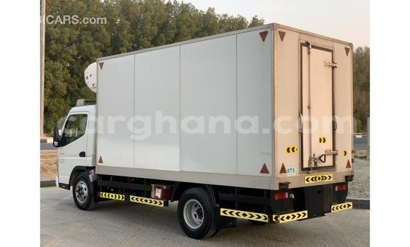 Ra Imported Mitsubishi i funfun Ọkọ̀ in Import - Dubai ni Ashanti Ra Imported Mitsubishi i funfun Ọkọ̀ in Import - Dubai ni Ashanti