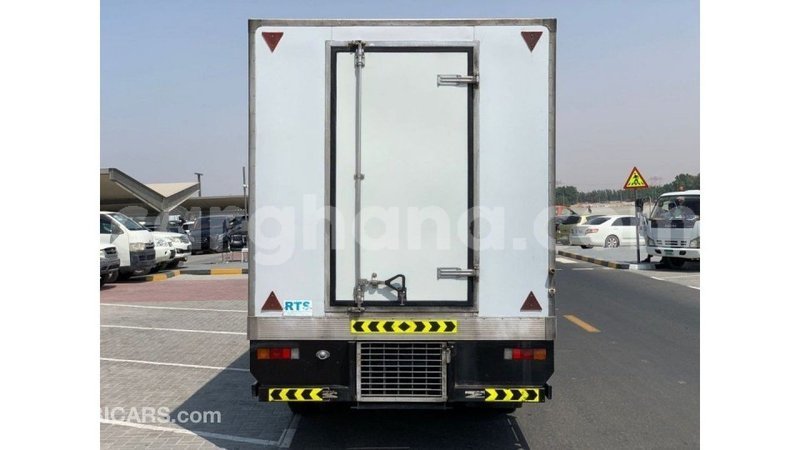 Big with watermark mitsubishi i ashanti import dubai 54588