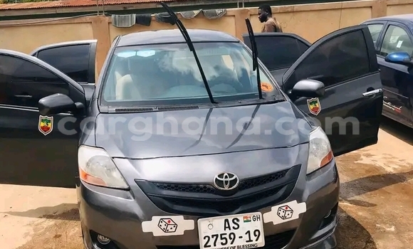 Ra Àlòkù Toyota Yaris Black Ọkọ̀ in Accra ni Greater Accra Ra Àlòkù Toyota Yaris Black Ọkọ̀ in Accra ni Greater Accra