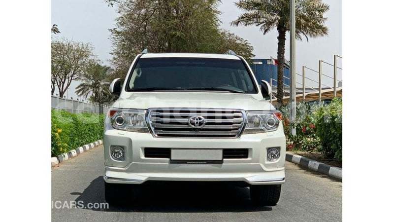 Big with watermark toyota land cruiser ashanti import dubai 54621