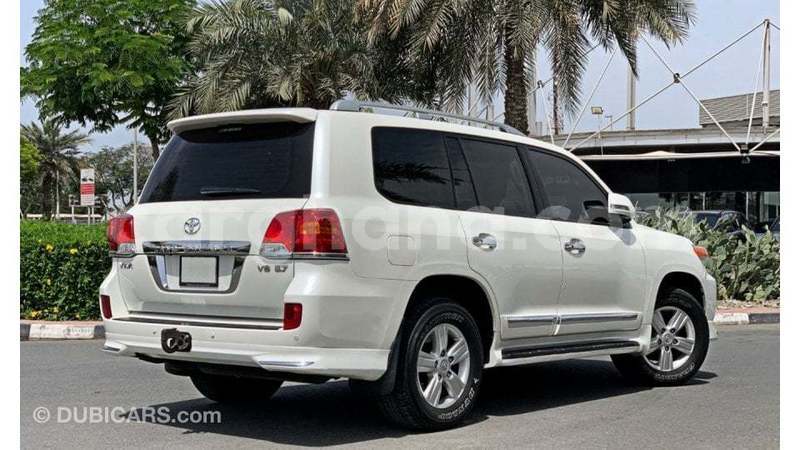 Big with watermark toyota land cruiser ashanti import dubai 54621