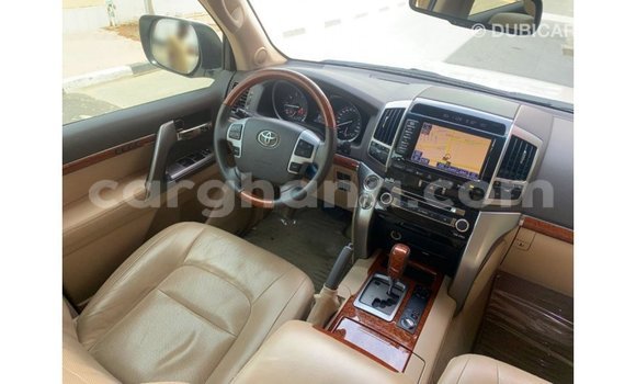 Sayi Imported Toyota Land Cruiser White Mota in Import - Dubai a Ashanti Sayi Imported Toyota Land Cruiser White Mota in Import - Dubai a Ashanti