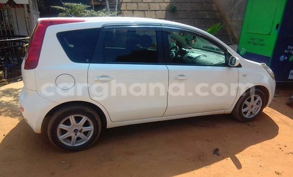 Buy Used Nissan Note White Car in Accra in Greater Accra